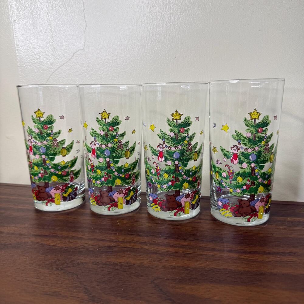 Vintage Christmas Tree Cups Set Nostalgic Old Fashioned